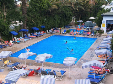 Paphiessa Hotel & Apartments Пафос Екстериор снимка