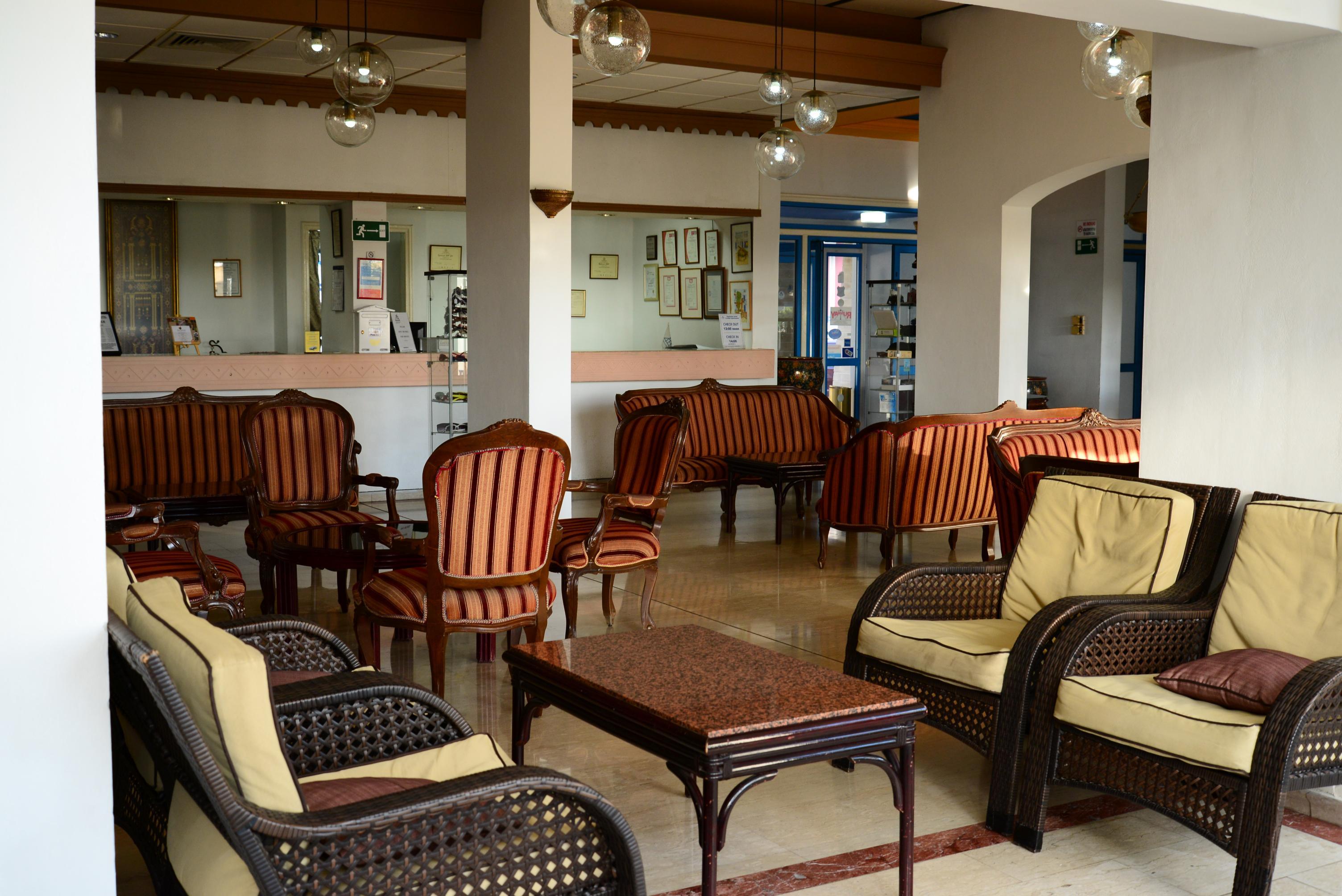 Paphiessa Hotel & Apartments Пафос Екстериор снимка