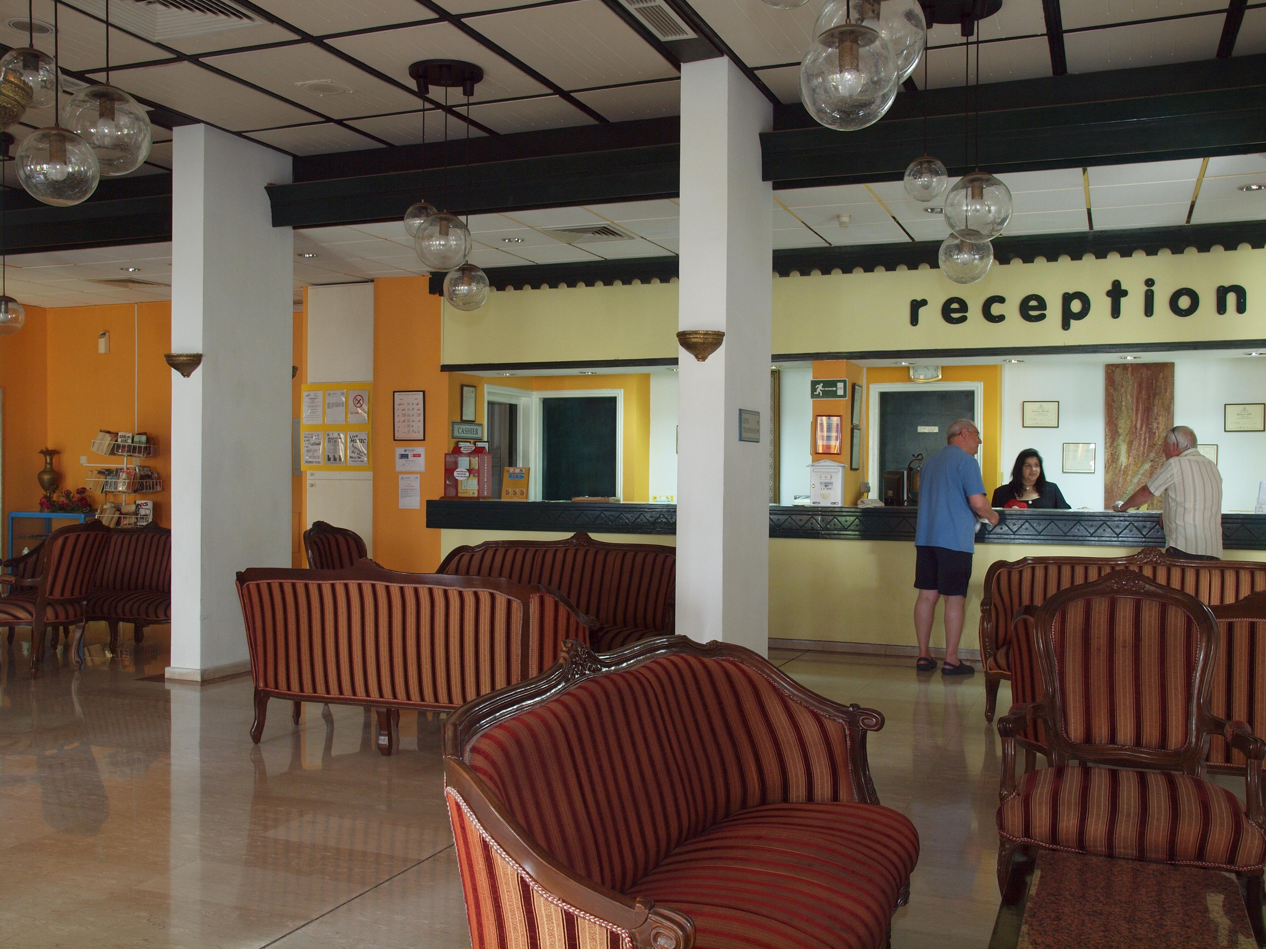 Paphiessa Hotel & Apartments Пафос Екстериор снимка